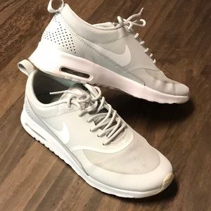 NIKE Thea tennis shoe